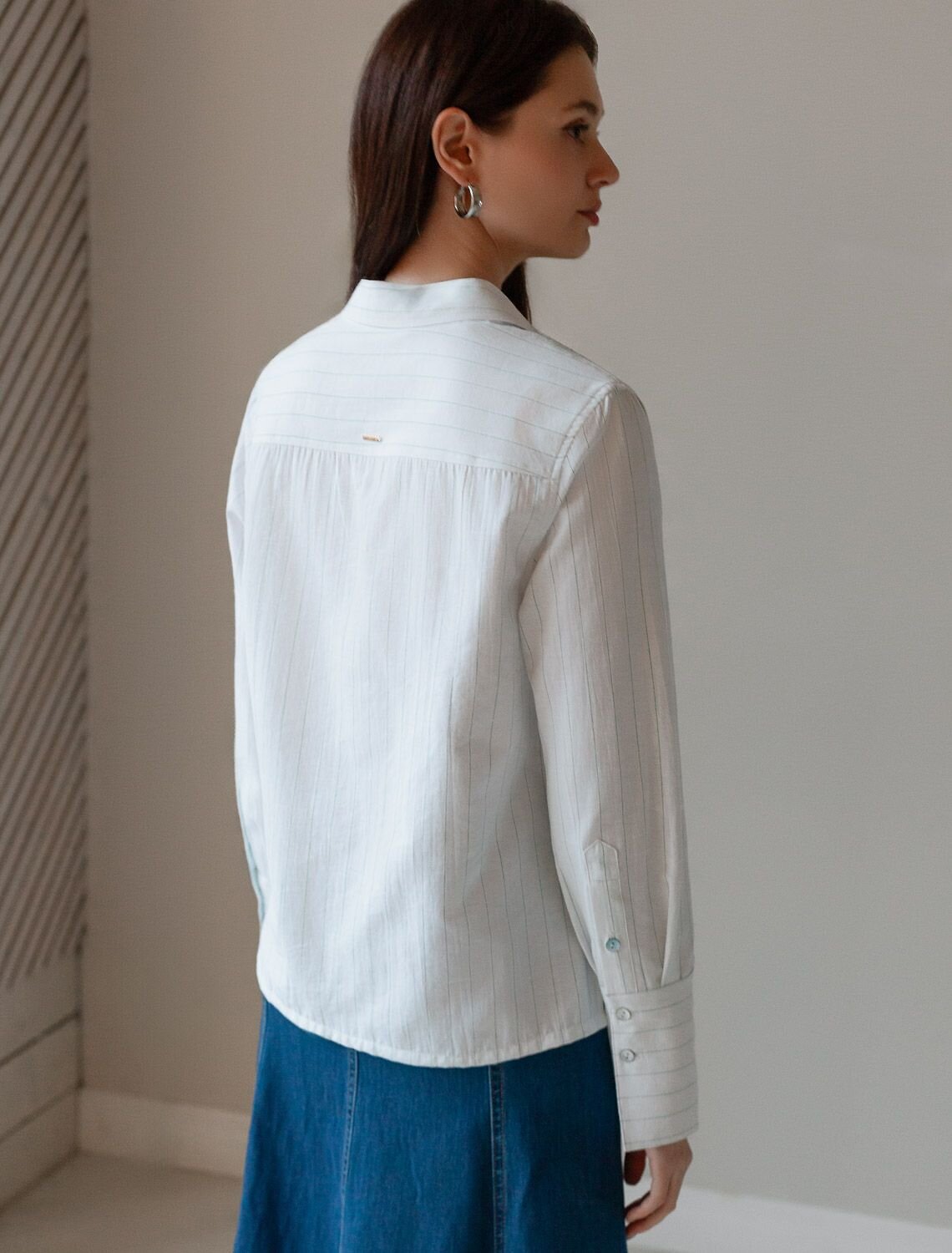 VILATTE Блузка 587383 D29.300 белый-светло-оливковый