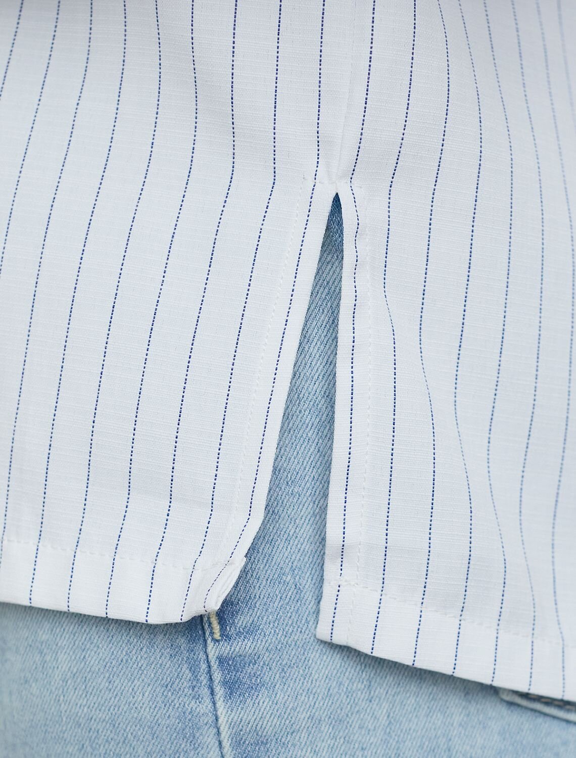 VILATTE Блузка 587384 D29.300 белый-синий