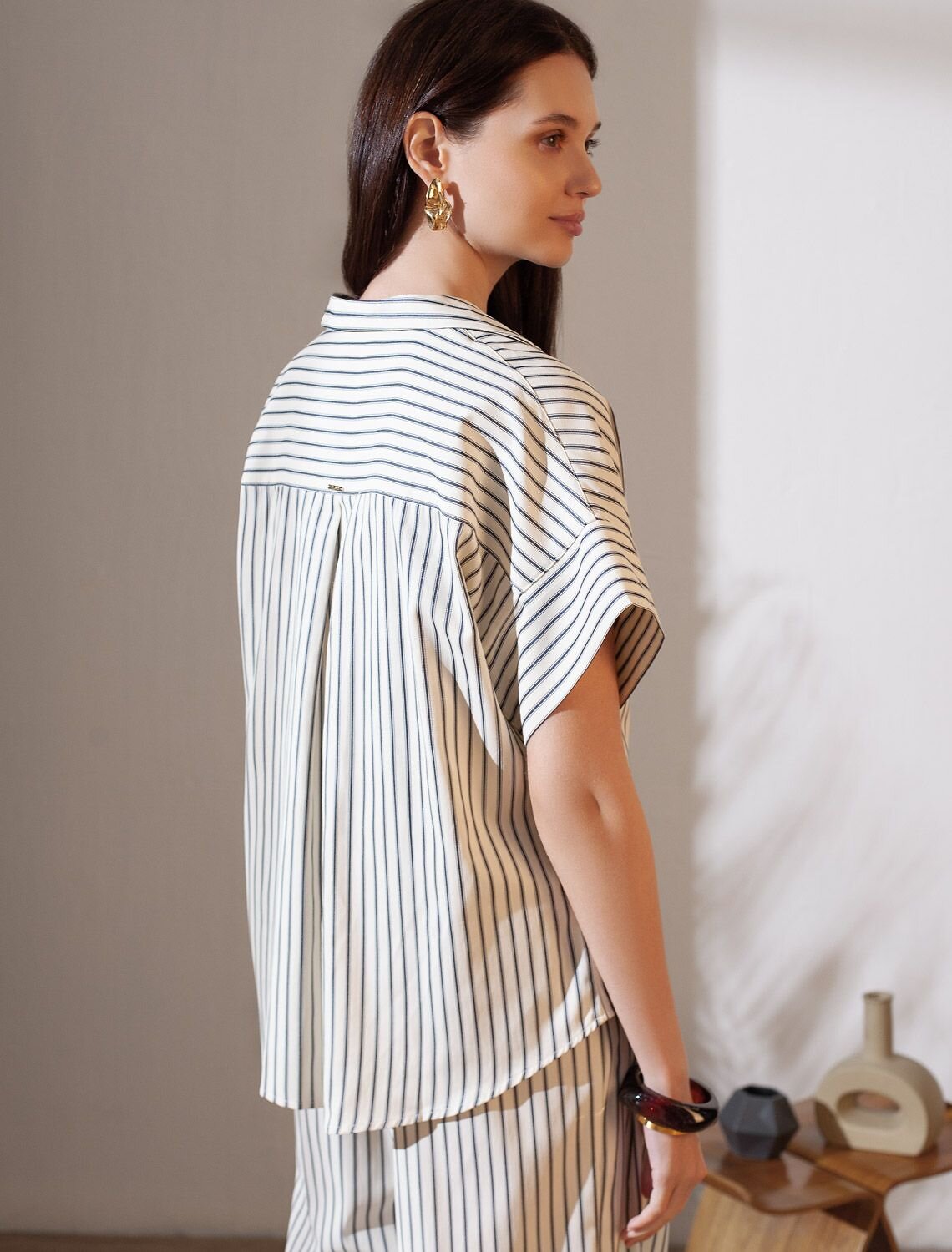 VILATTE Блузка 587392 D29.340 молочный-синий