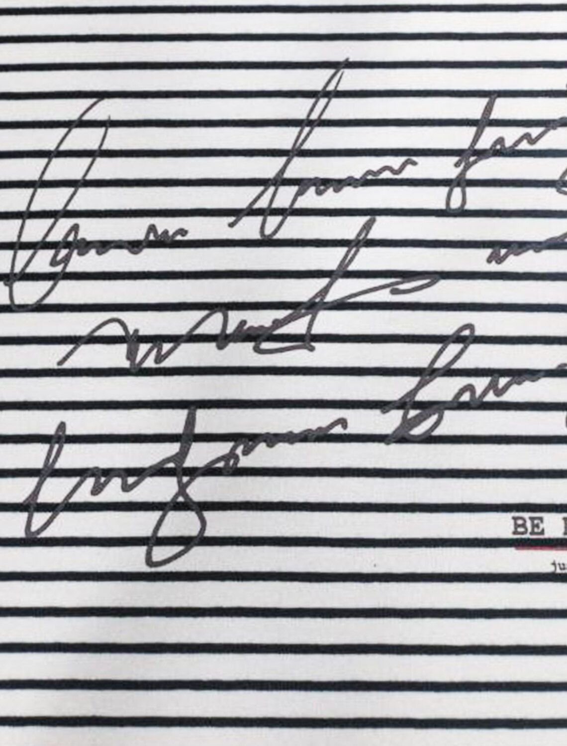 VILATTE Футболка 587405 D49.145 белый-черный_be different