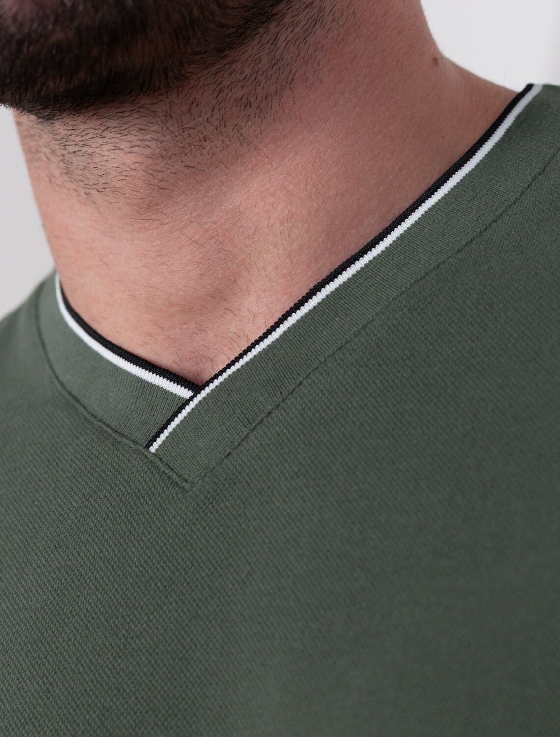 VILATTE Футболка 587417 U49.056 т.оливковый