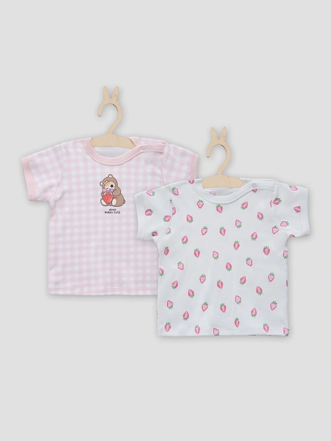 MARK FORMELLE Джемпер 587618 83108-2 розовая клетка на белом +клубничка на белом