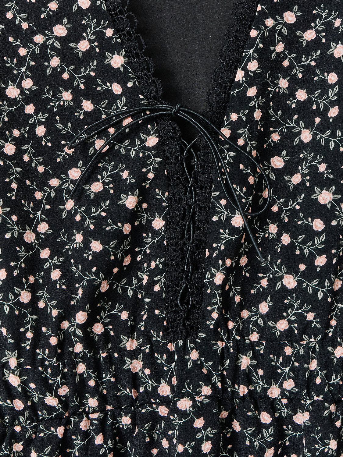 MARK FORMELLE Платье 587644 154037 розочки на черном