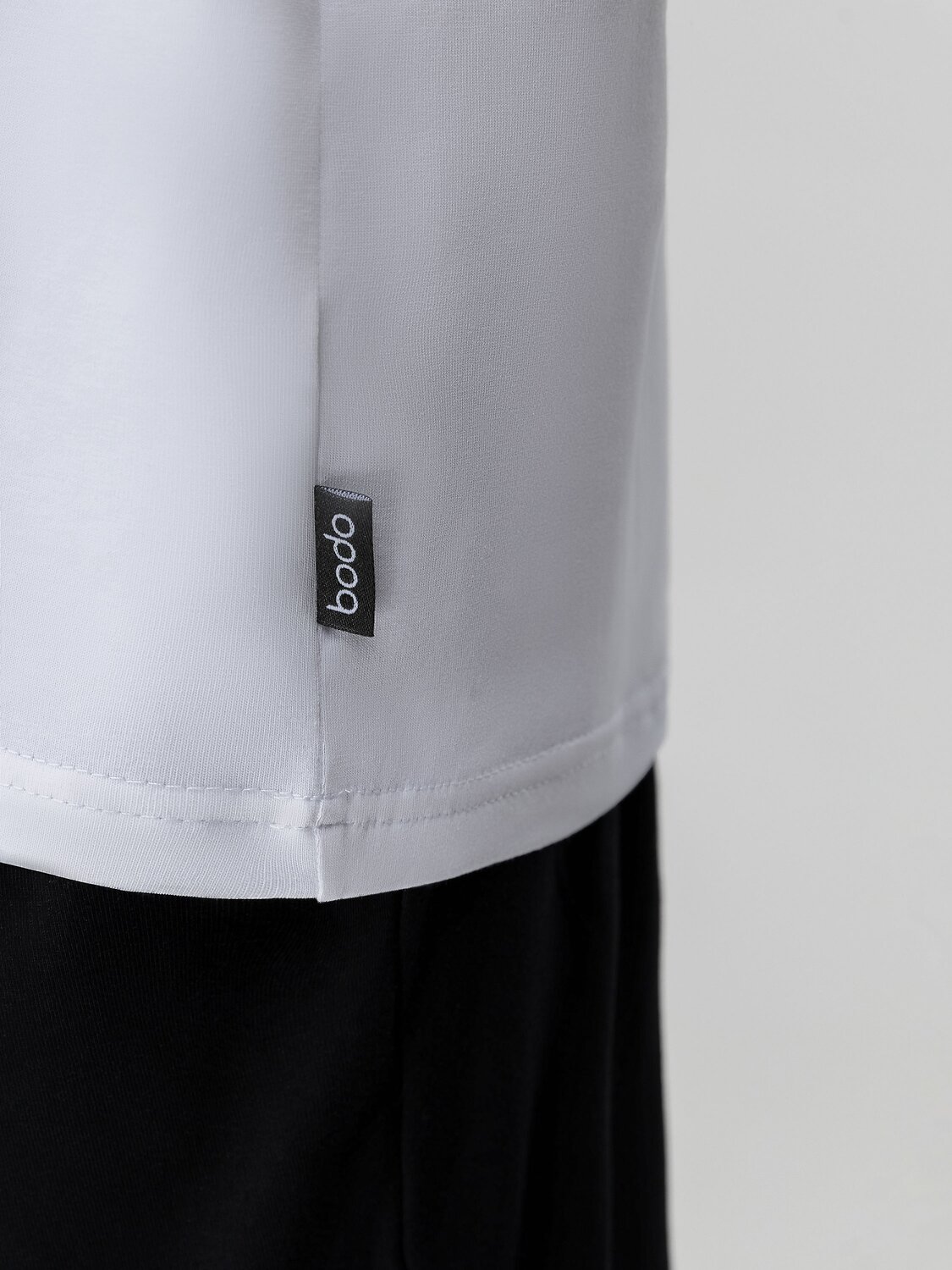Bodo Костюм 587812 46-160MU белый (черный)