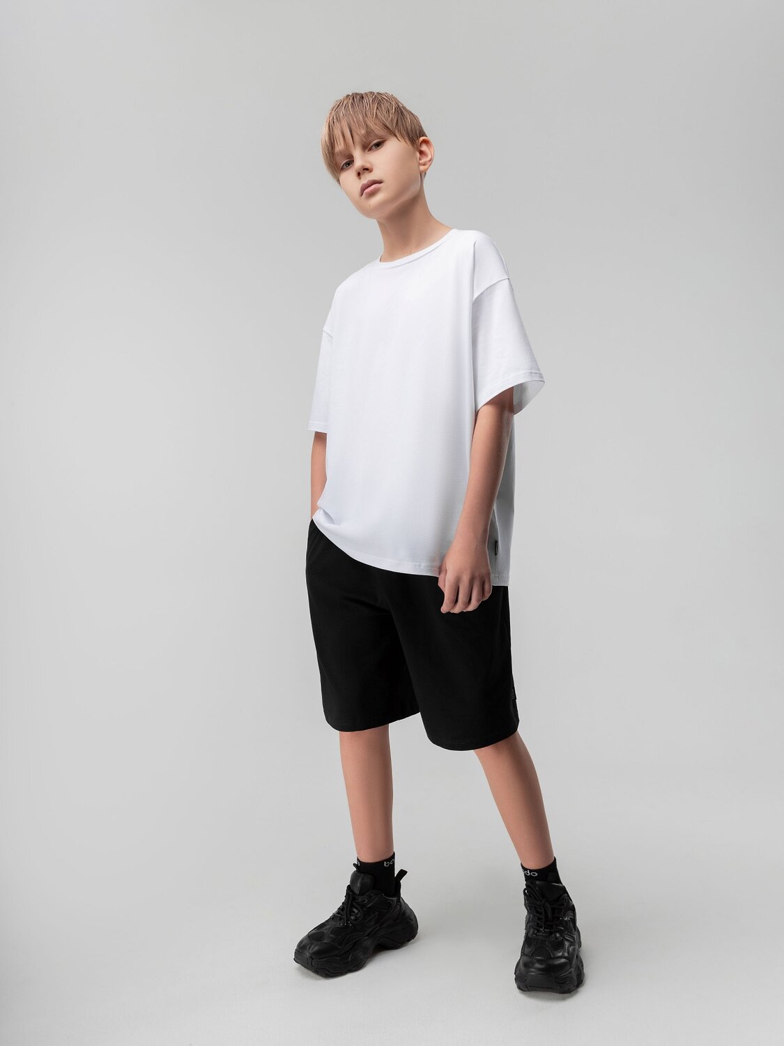 Bodo Костюм 587812 46-160MU белый (черный)