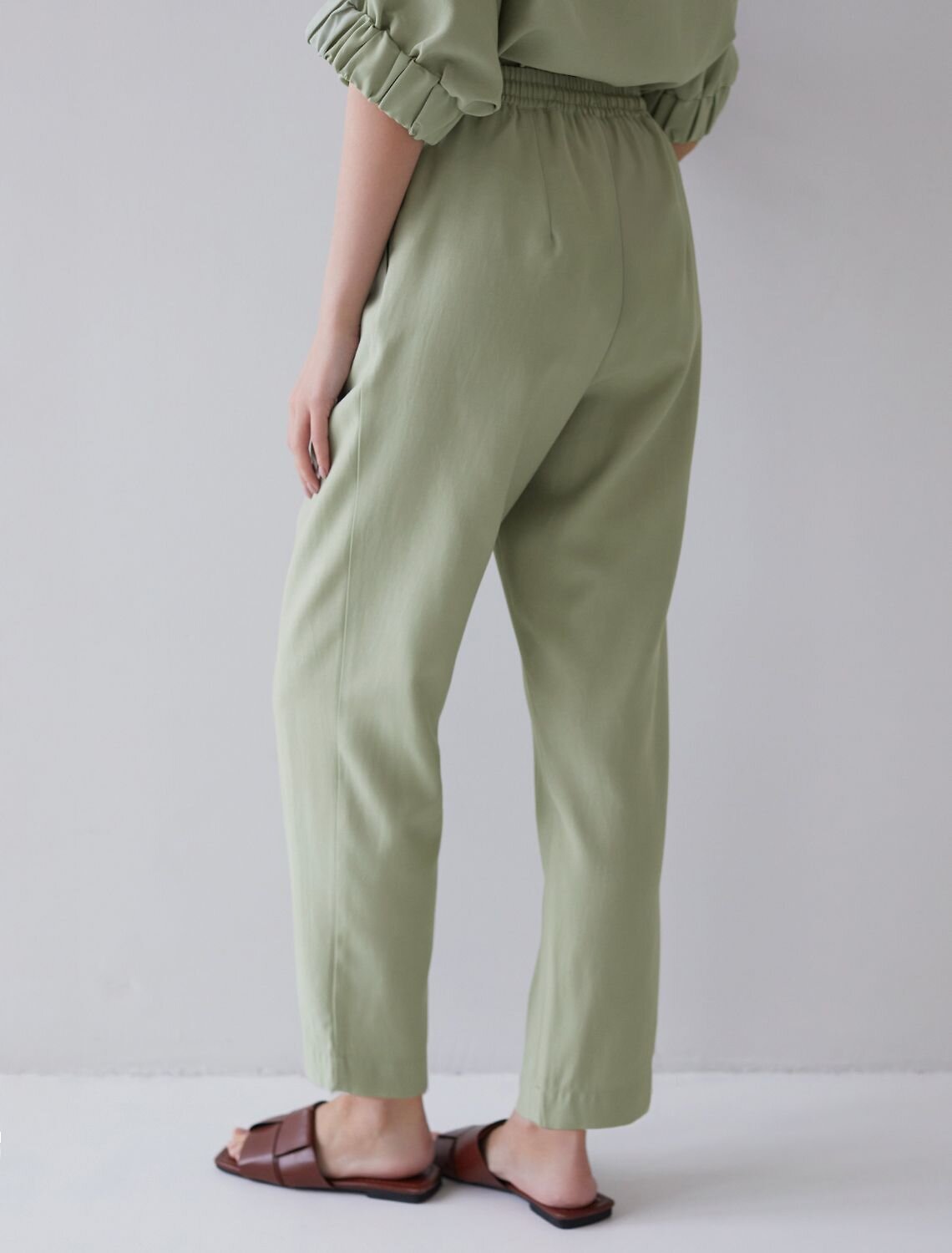 VILATTE Брюки 587872 D24.311 зеленый чай