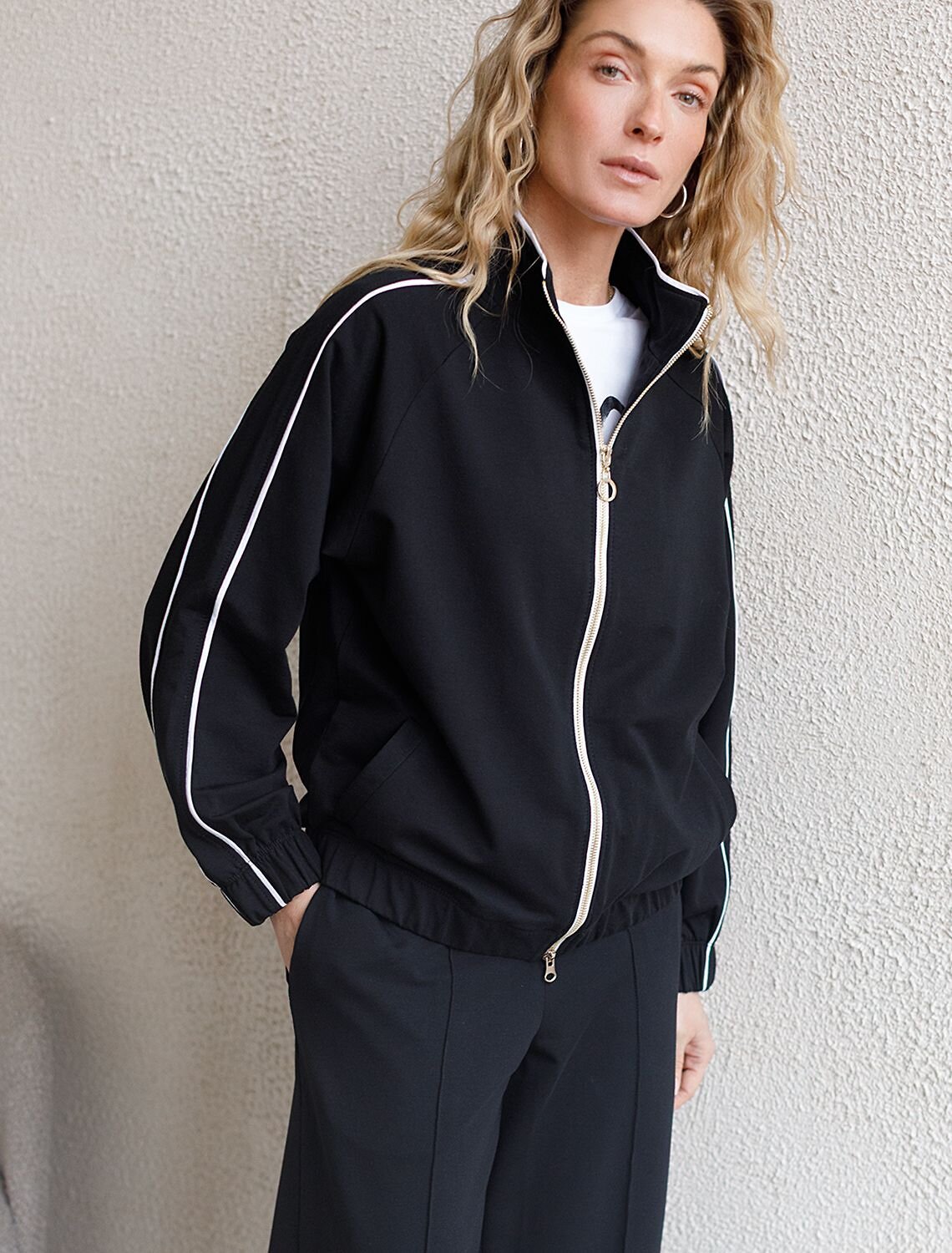 VILATTE Джемпер 587897 D49.138 черный