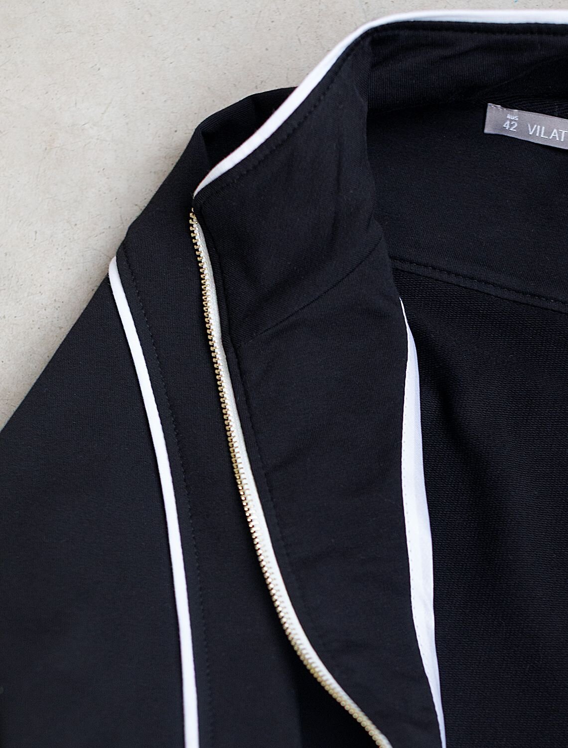 VILATTE Джемпер 587897 D49.138 черный