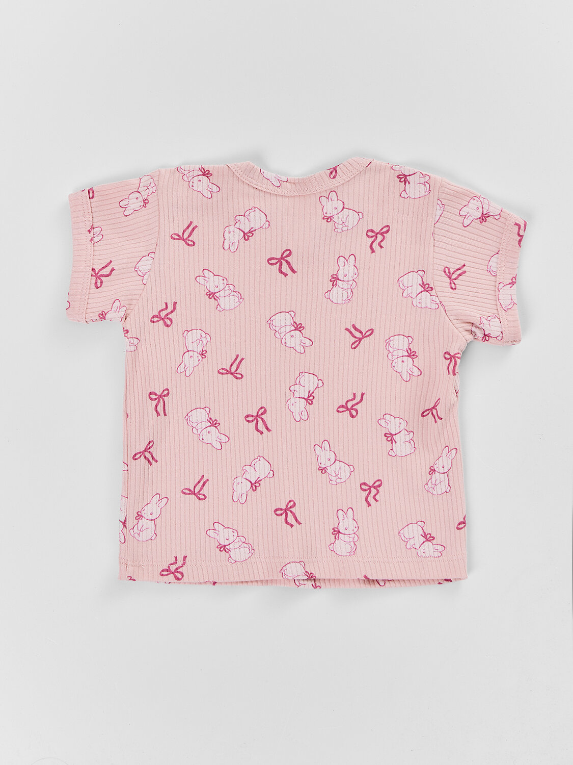 MARK FORMELLE Джемпер 588075 83108-2 молочный +бантики и зайки на розовом