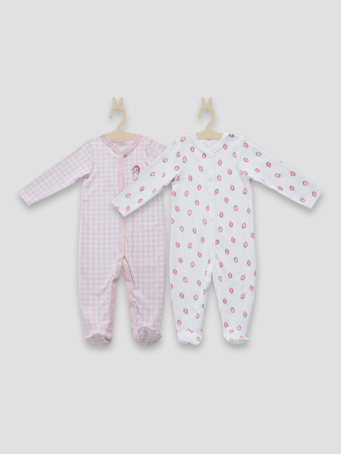 MARK FORMELLE Комбинезон 588084 14005-2 розовая клетка на белом +клубничка на белом