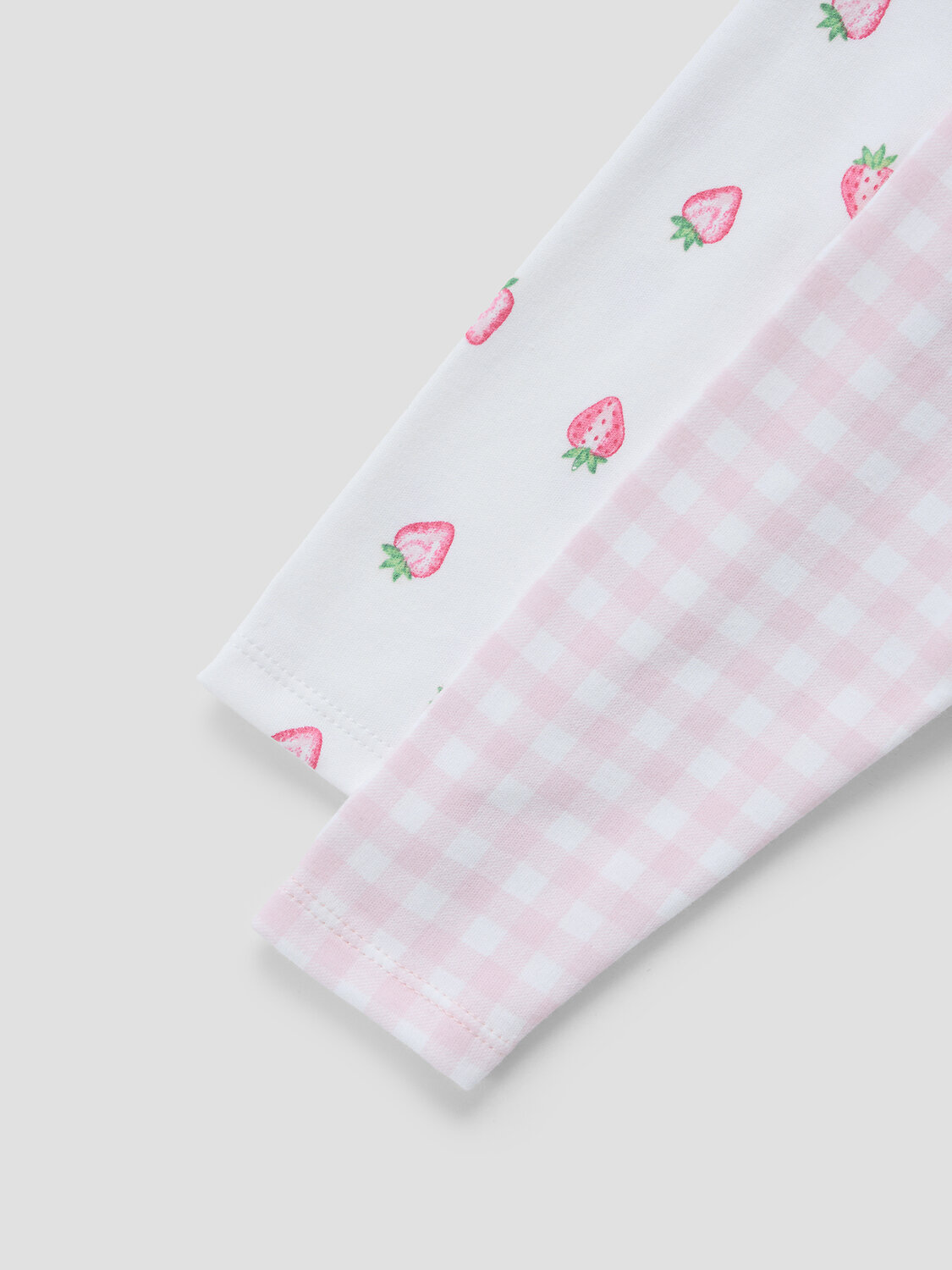 MARK FORMELLE Комбинезон 588084 14005-2 розовая клетка на белом +клубничка на белом