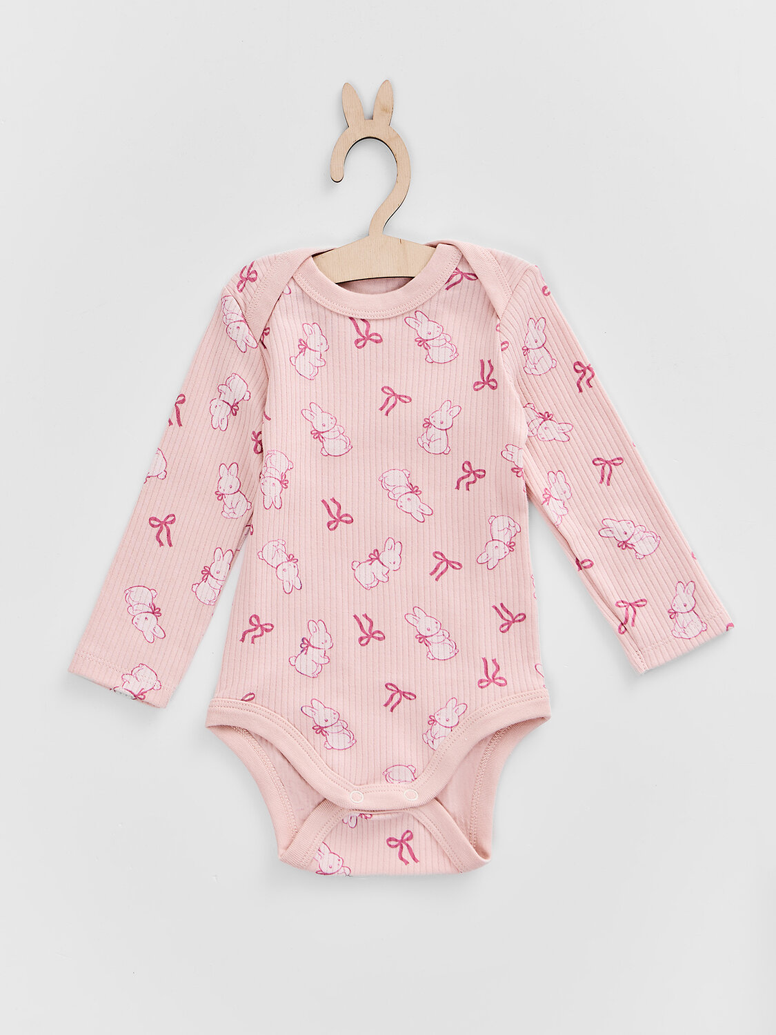 MARK FORMELLE Комплект 588085 89408 бантики и зайки на розовом