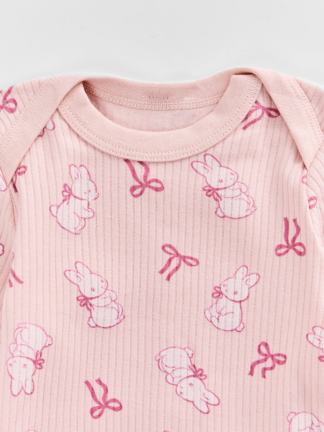 MARK FORMELLE Комплект 588085 89408 бантики и зайки на розовом