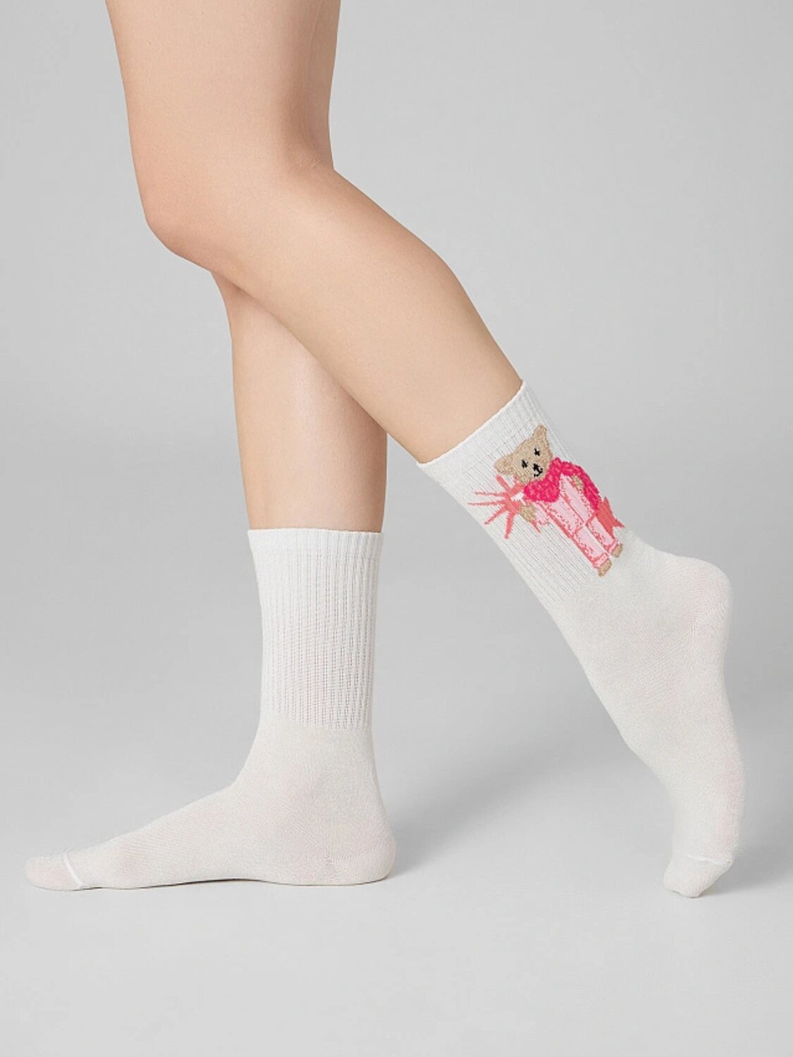 MARK FORMELLE Женские носки 588105 217K-3427 молочный /серебр.люрекс