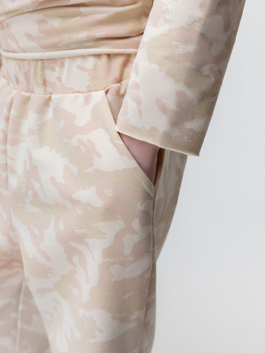 Bodo Костюм 588124 11-680MU бежевый камуфляж