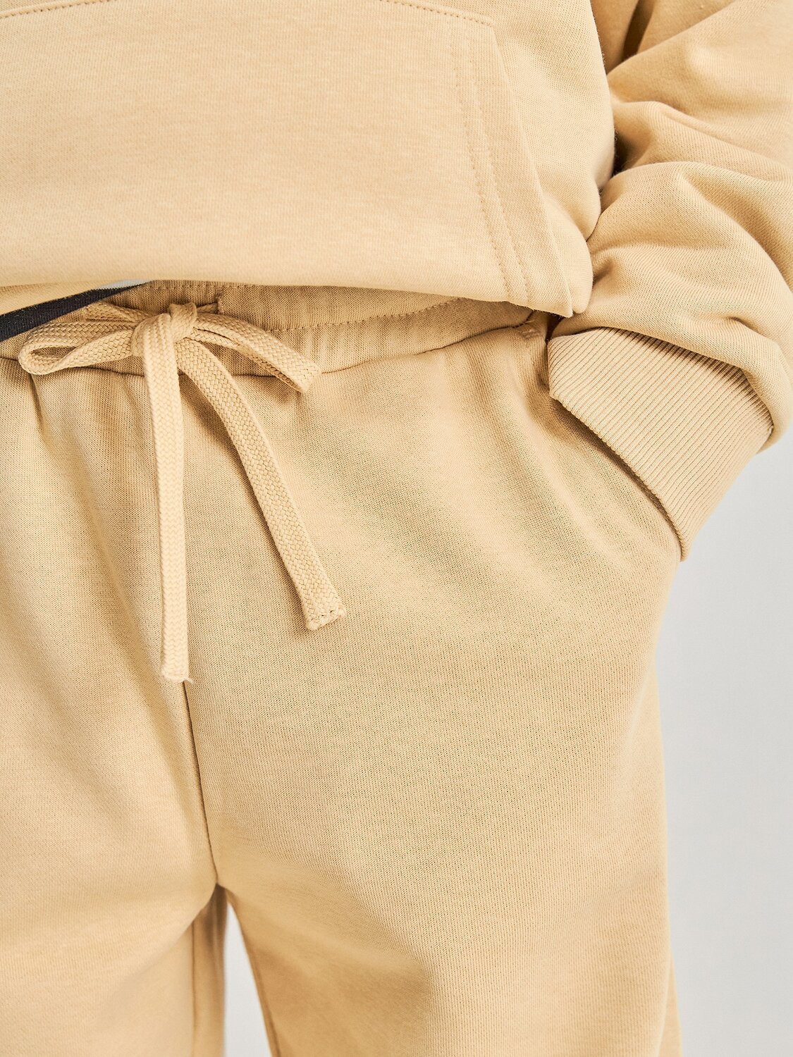 Acoola Брюки 588259 20110460135 светло-серый принт