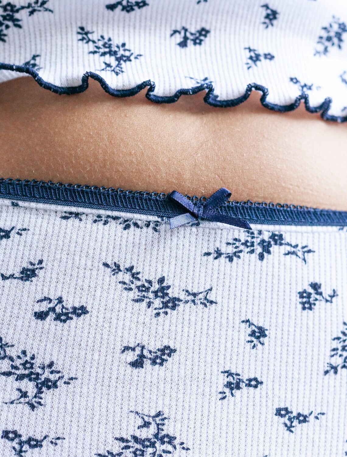 VILATTE Трусы 588338 D40.002 белый-т.синий цветы