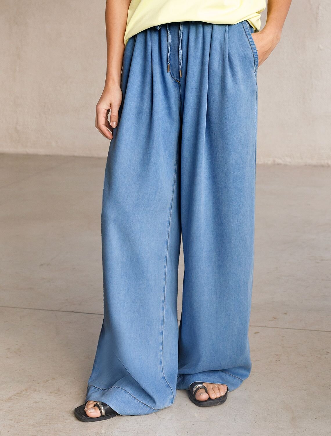 VILATTE Брюки 588344 D54.239 светло-синий