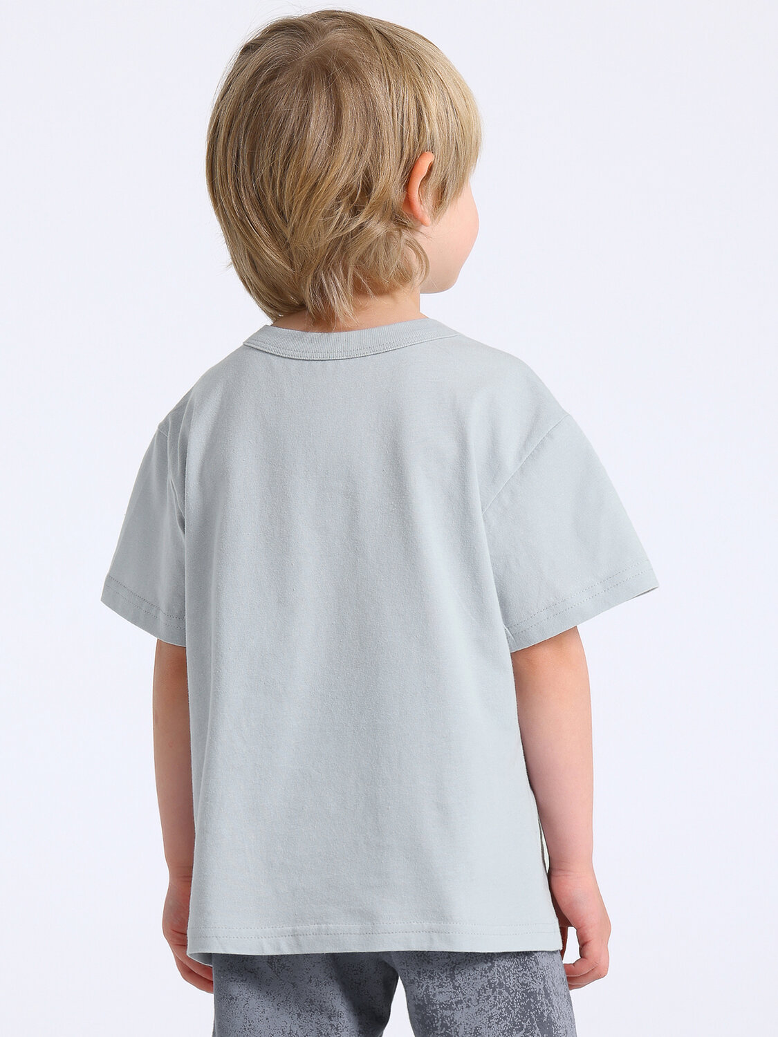 Апрель Футболка 588607 1ПДФК5055001 светло-серый