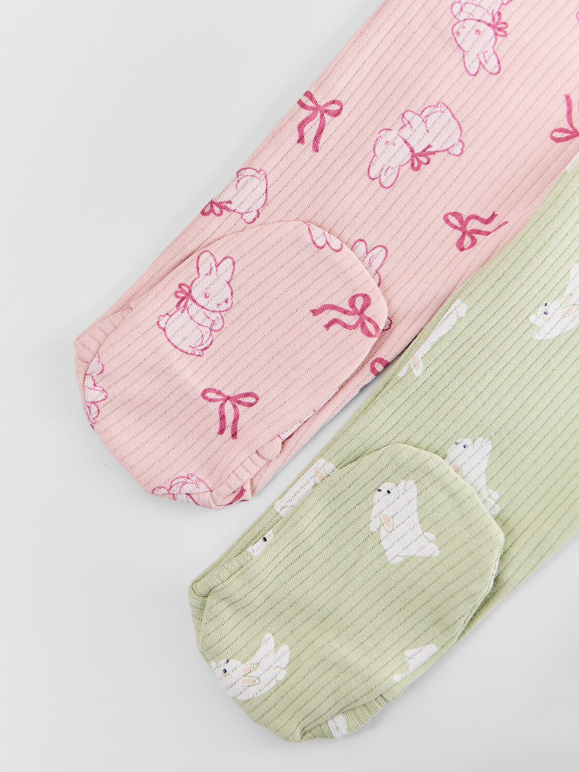 MARK FORMELLE Ползунки 589055 85114-2 зайчата на св.зеленом +бантики и зайки на розовом