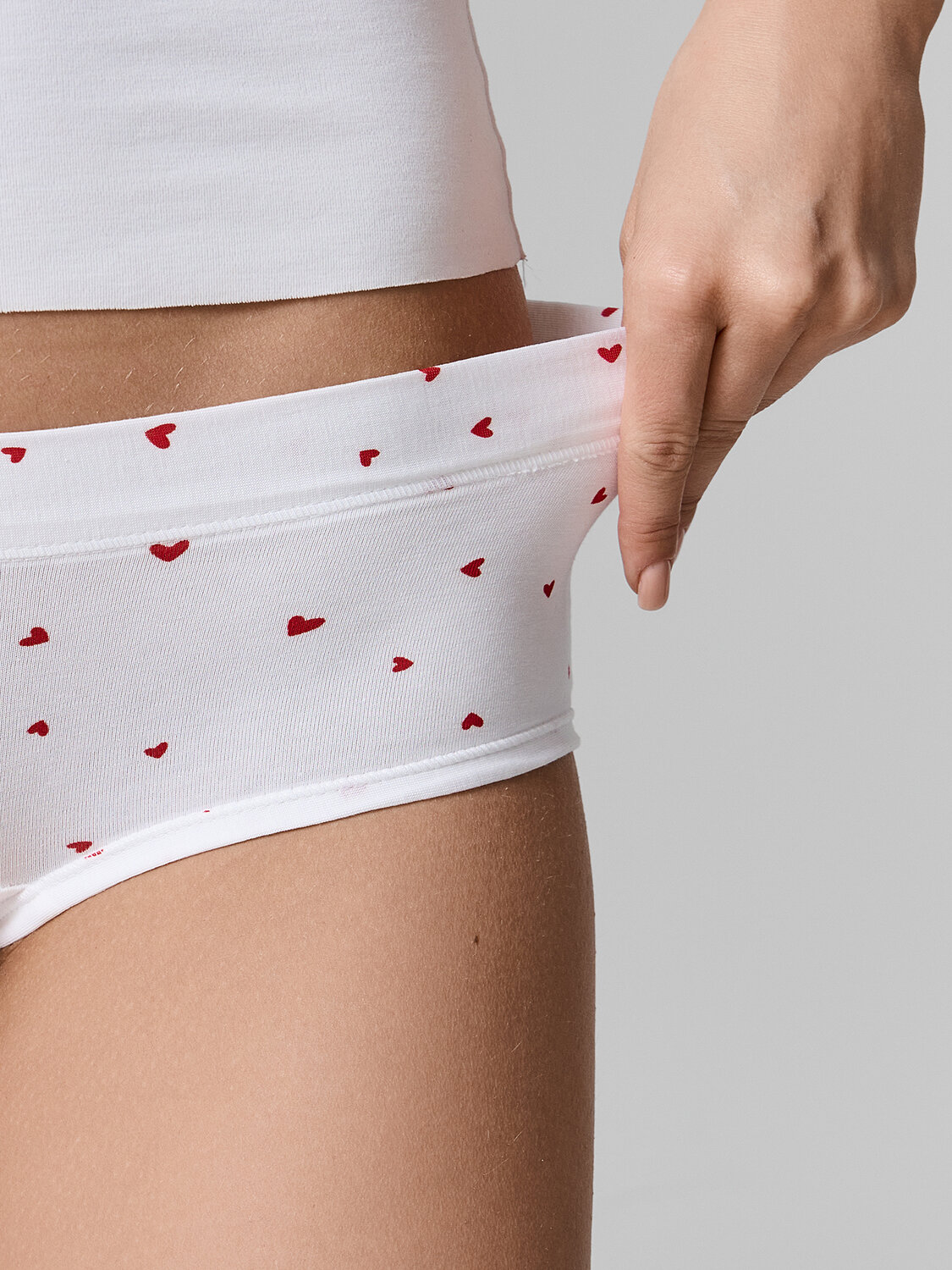 MARK FORMELLE Трусы 589114 412237 сердечки на белом
