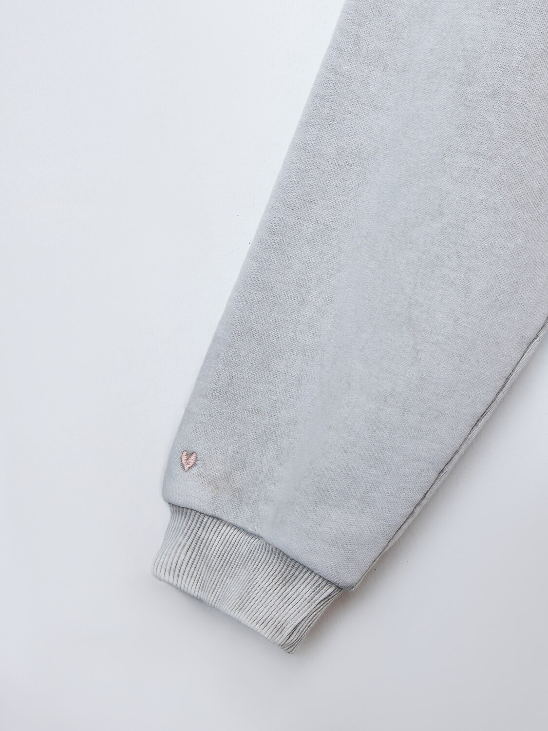 MARK FORMELLE Худи 589185 122524 ACID WASH пепельный +печать