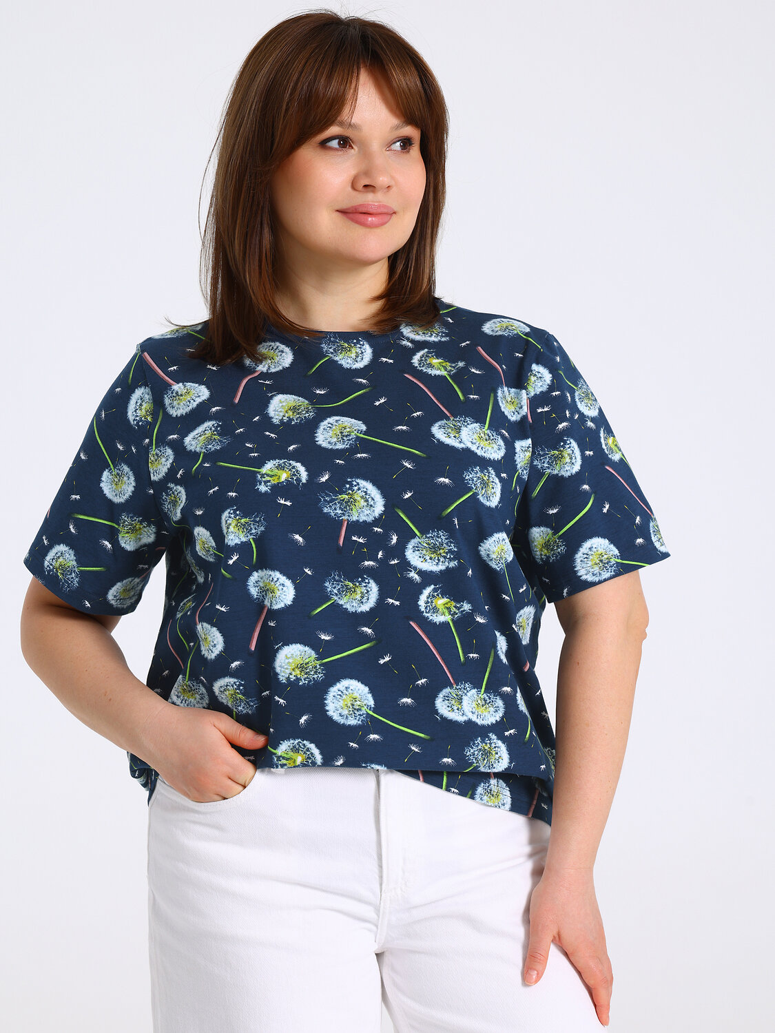 Апрель Футболка 589524 1ЖДФК3305804н одуванчики с пушинками на темно-синем