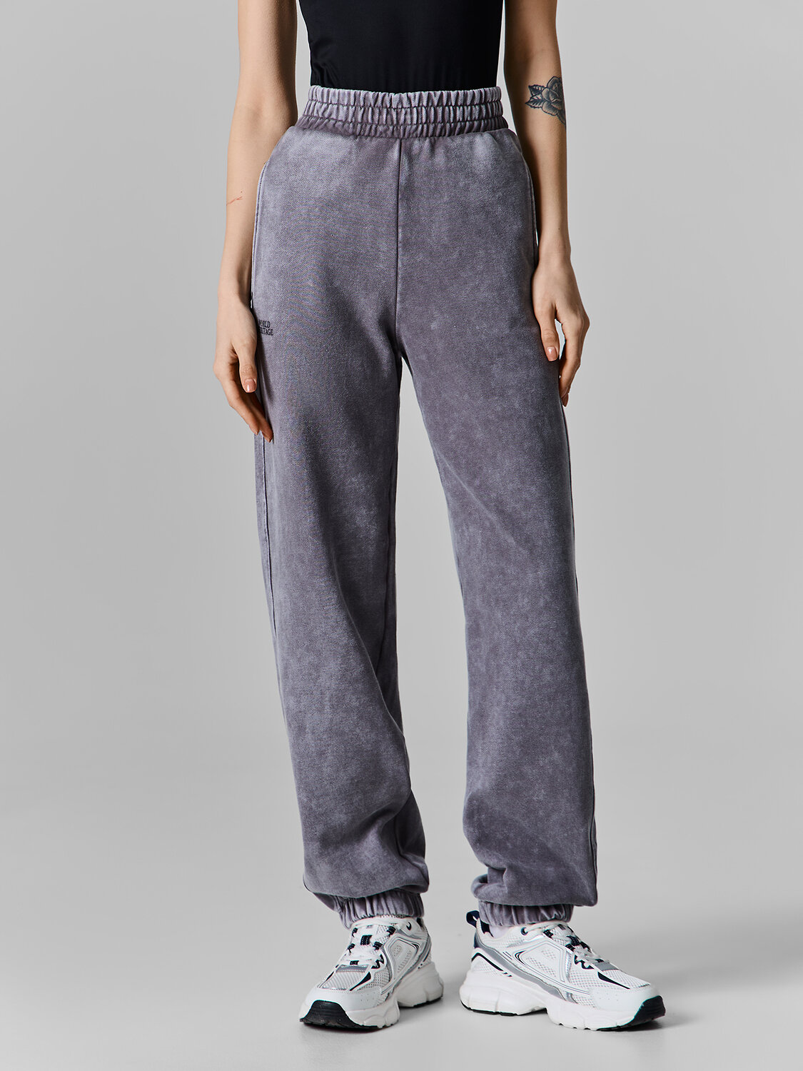 MARK FORMELLE Брюки 589591 182531 ACID WASH на грозе +печать