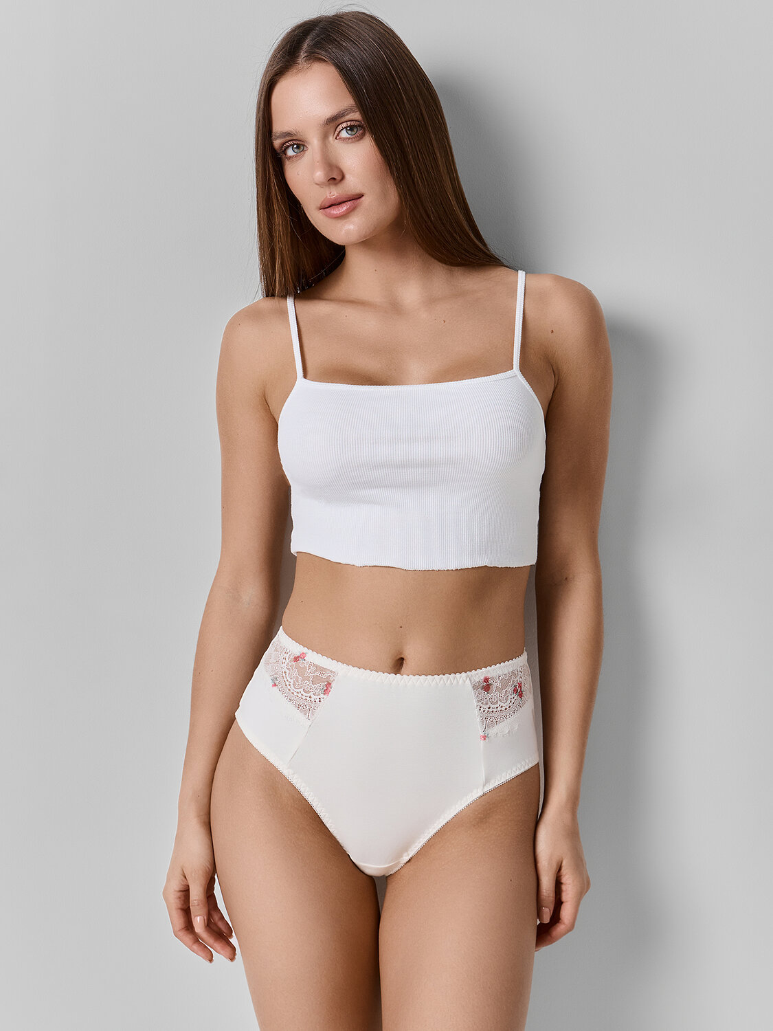 MARK FORMELLE Трусы 589643 412649 розочки на молочном