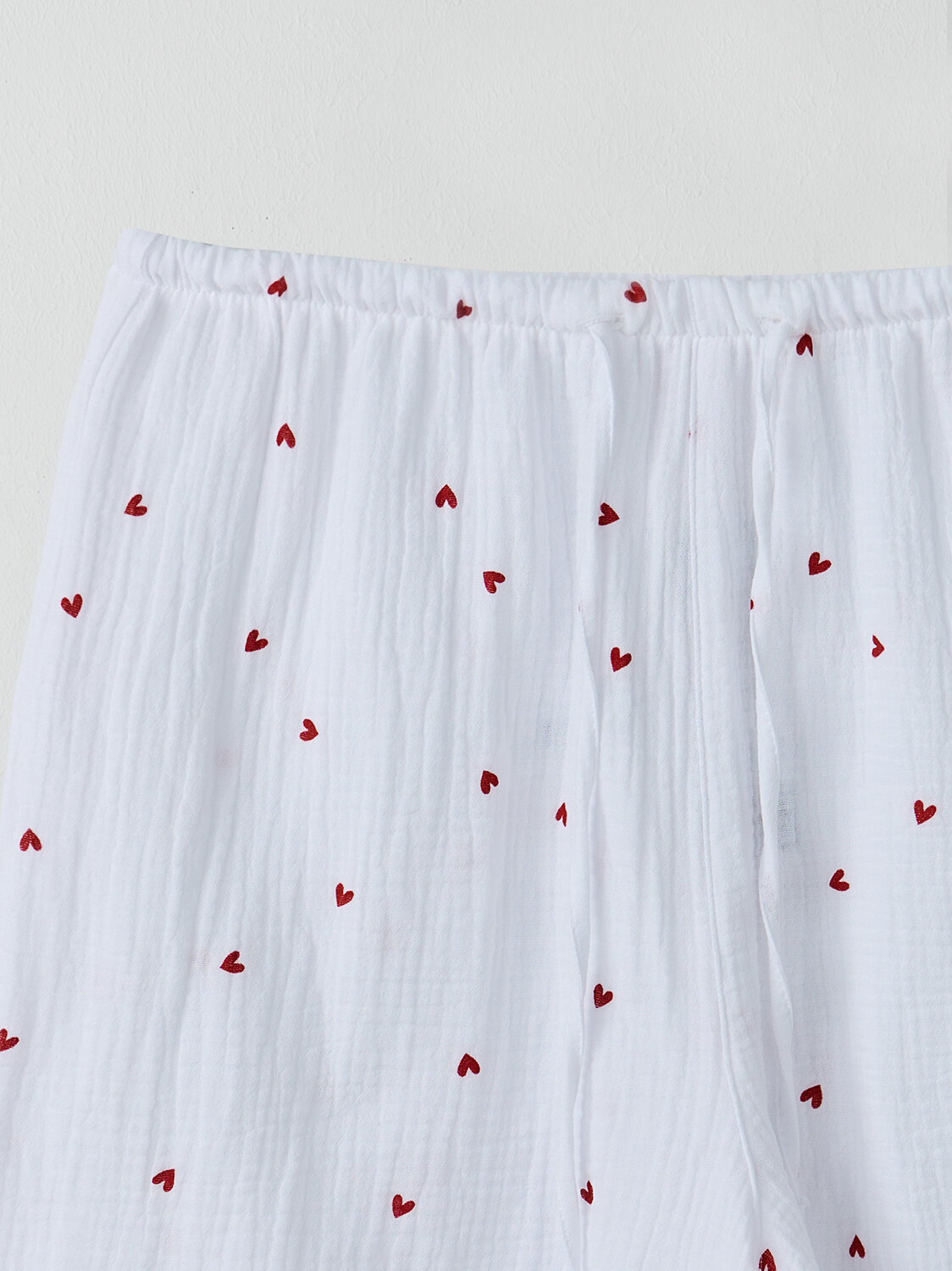 MARK FORMELLE Шорты 589675 132389 сердечки на белом
