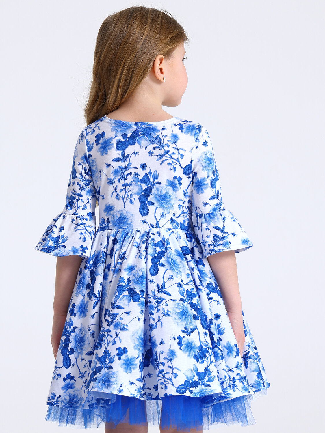 Апрель Платье 589796 1ДПД4858001нс розы гжель на белом+василек