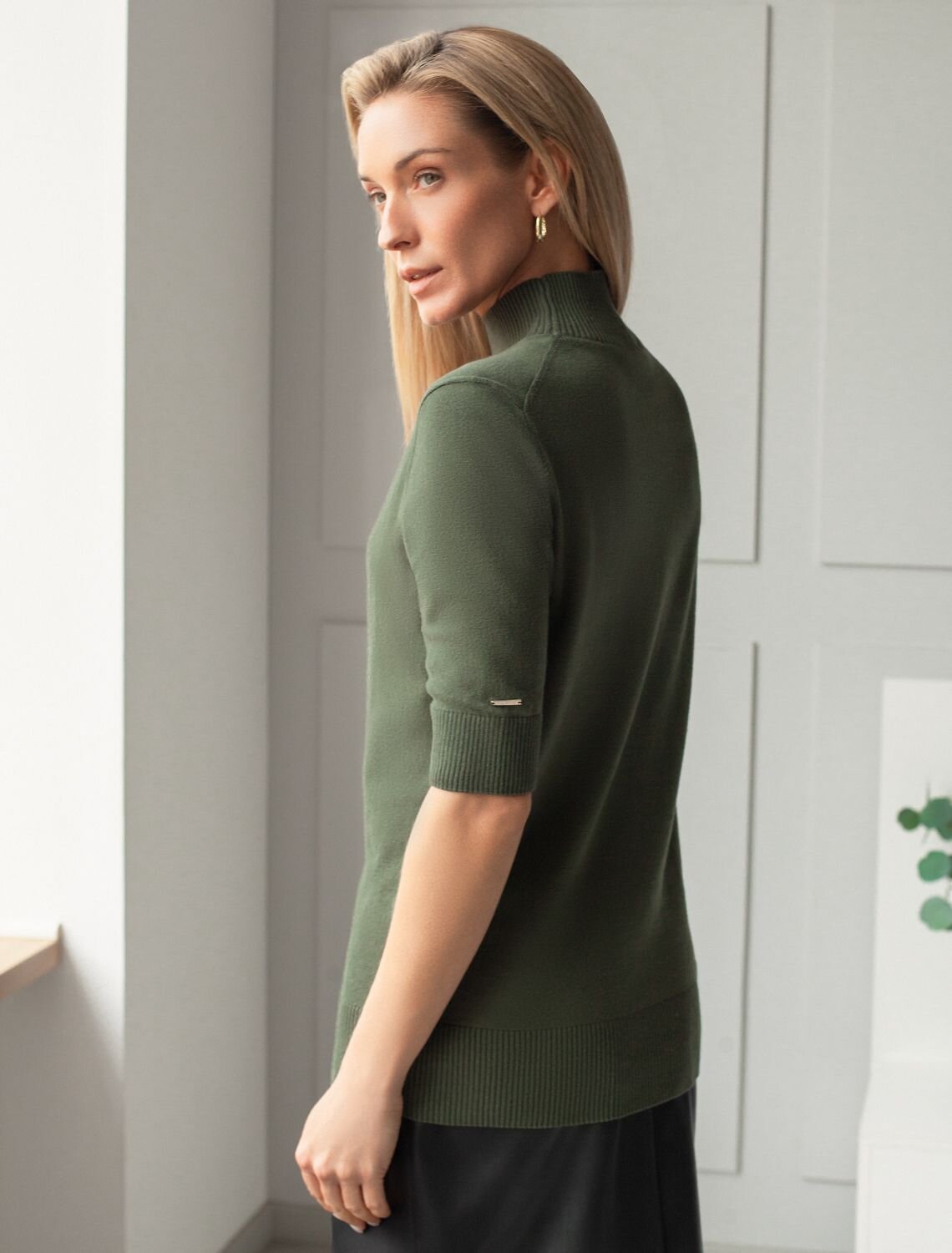 VILATTE Свитер 589800 D34.112 темно-оливковый