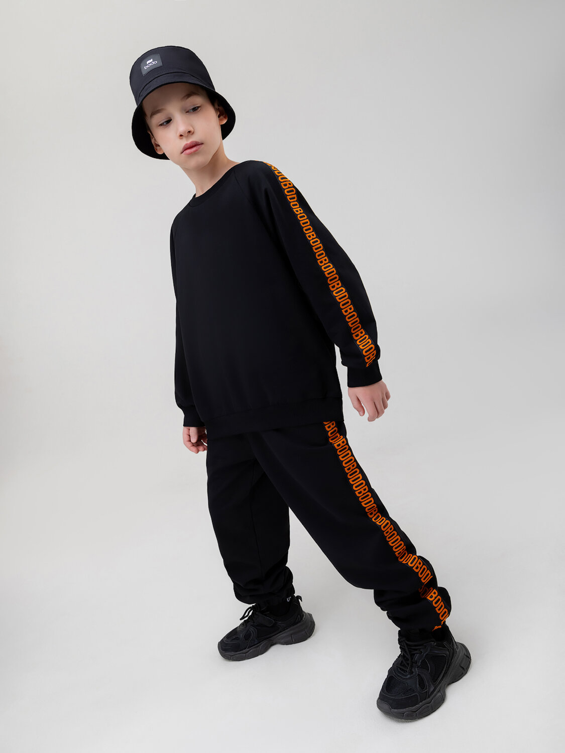 Bodo Костюм 590107 11-204MU черный