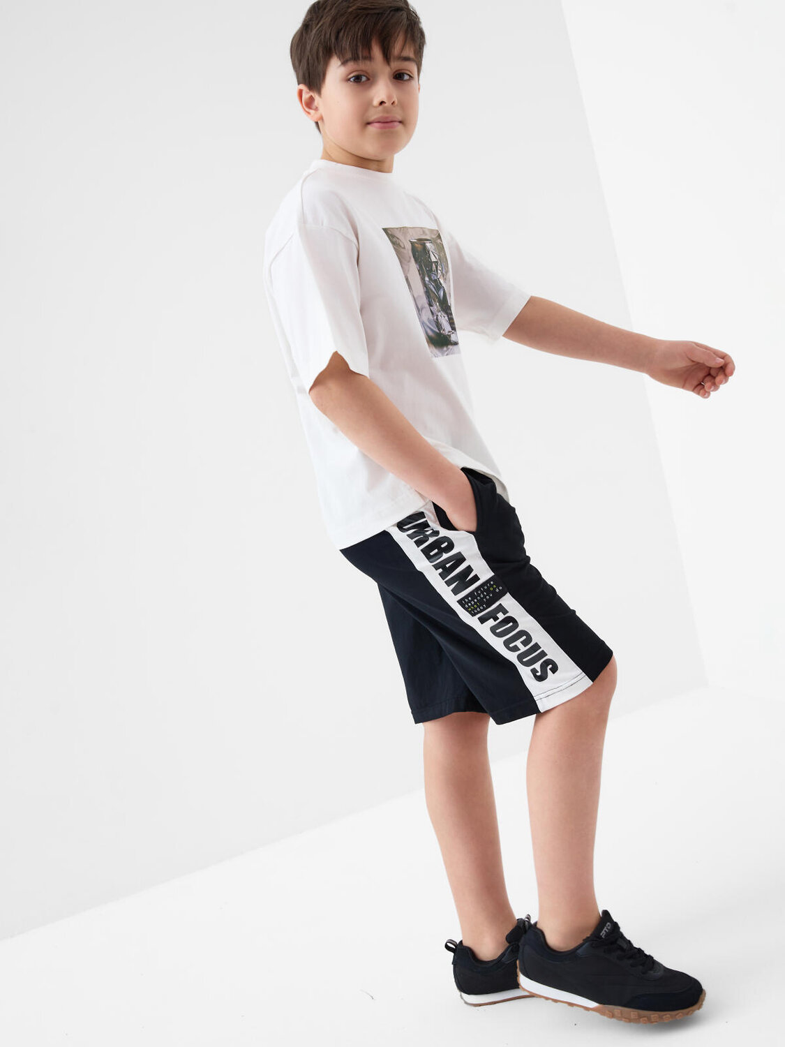 PLAYTODAY Шорты 590203 12611237 черный,темно-зеленый,белый