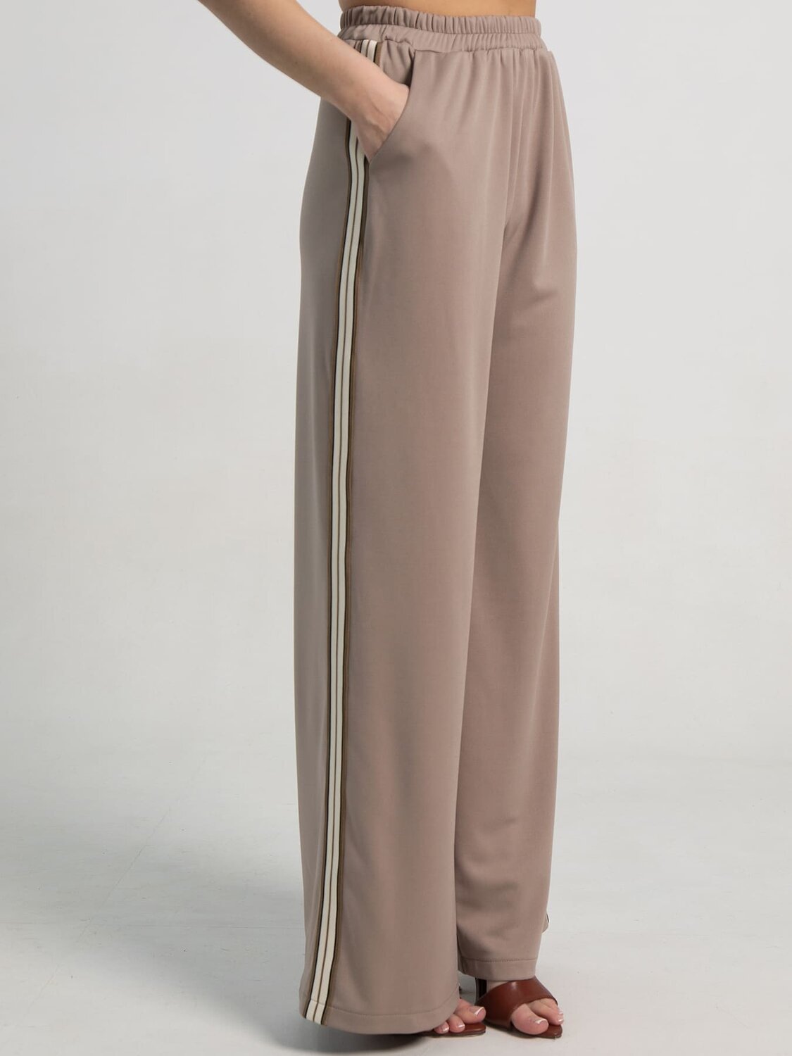 LT Collection Брюки 590328 Б15101-5М бежевый