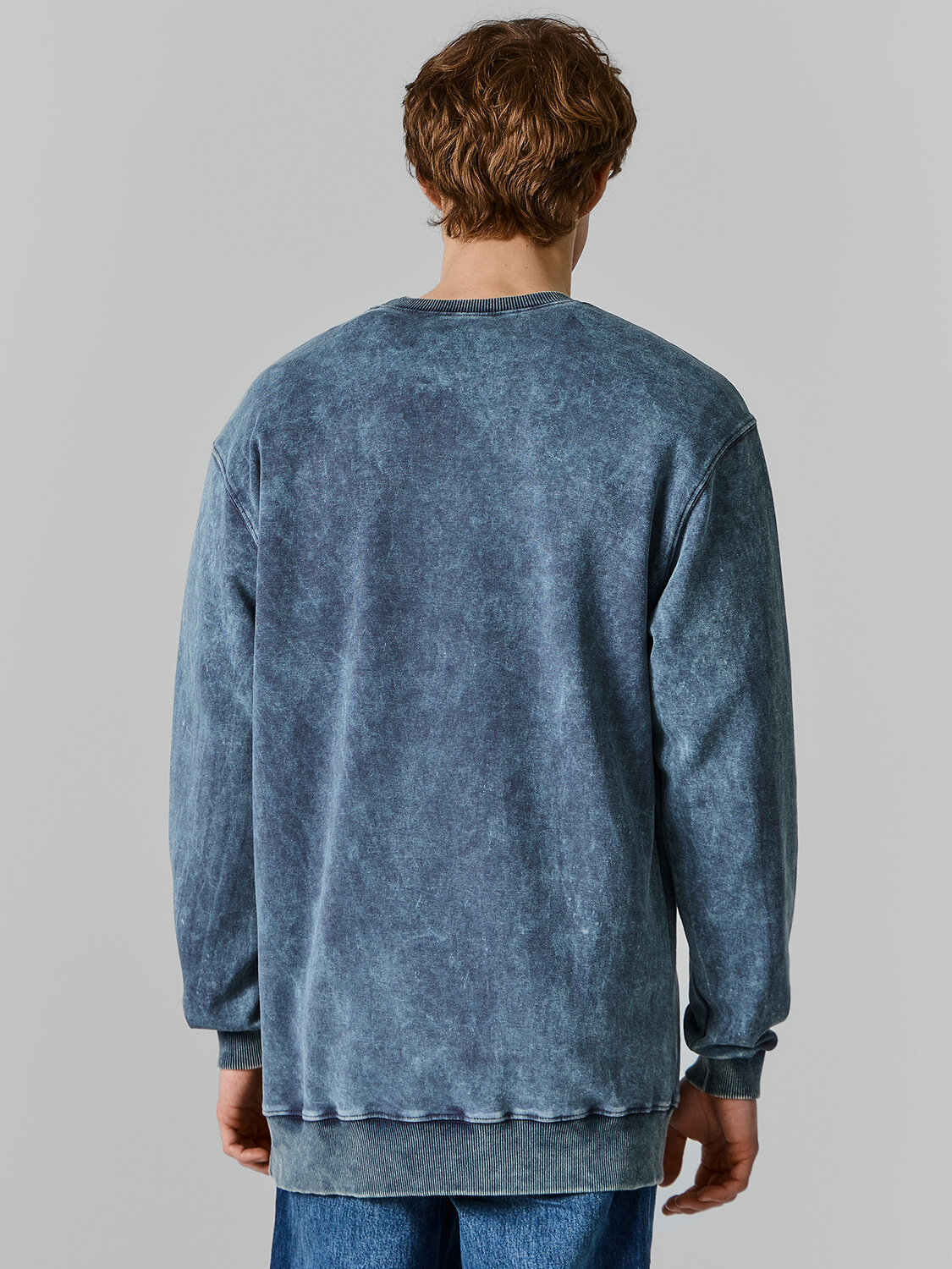 MARK FORMELLE Свитшот 590567 121873/1 ACID WASH графит +печать1
