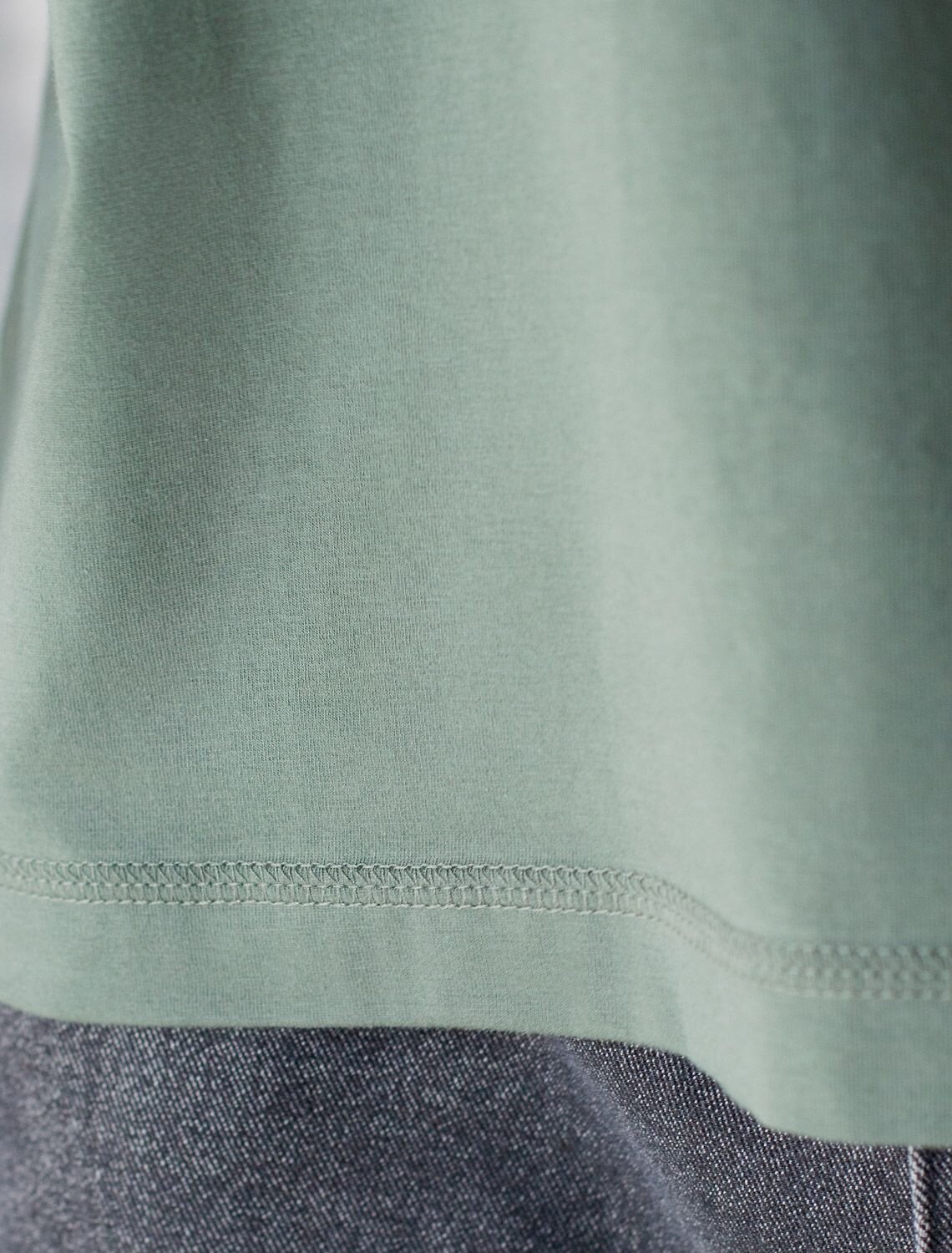 VILATTE Футболка 590898 U49.068 т.оливковый_adventure