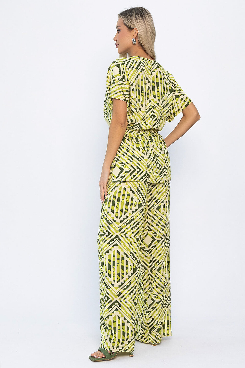 LT Collection Костюм 591113 К15336-5М салатовый