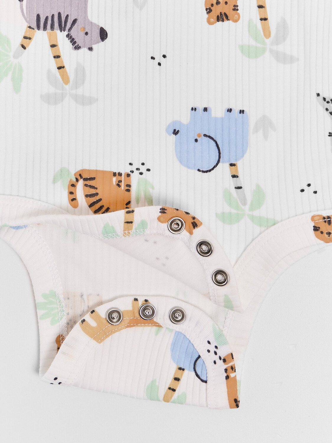MARK FORMELLE Боди детское 591287 13031-2 джунгли на белом +жирафики на лунной скале