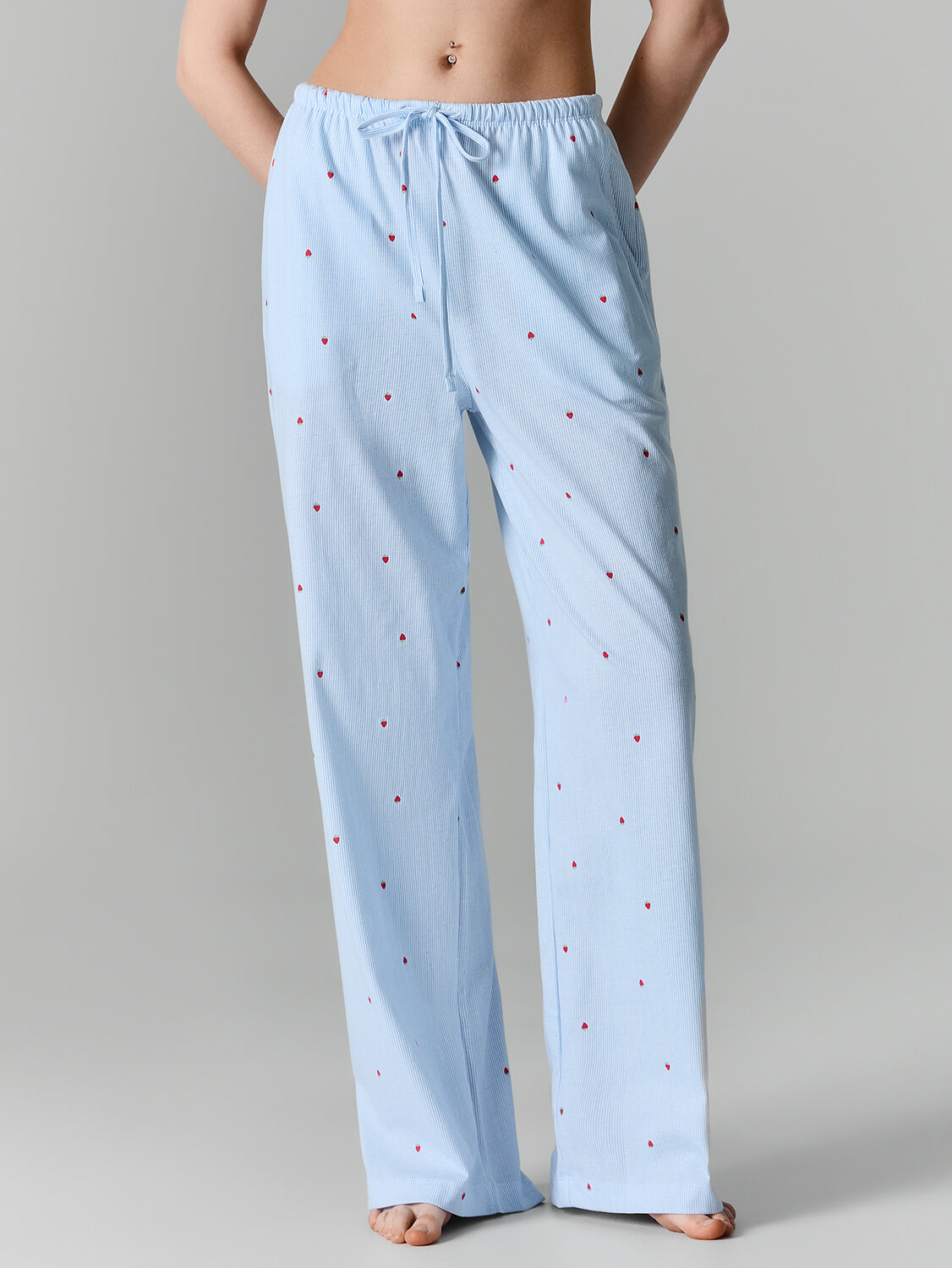 MARK FORMELLE Брюки 591314 532410 клубнички на голубой полоске