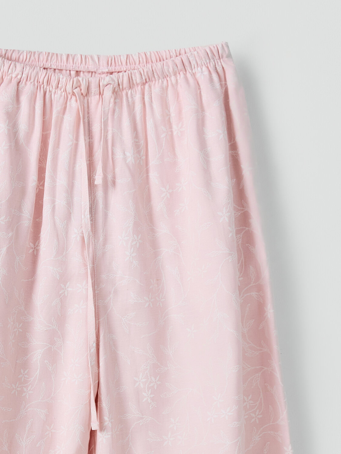 MARK FORMELLE Брюки 591323 182511 цветы на жемчужно -розовом