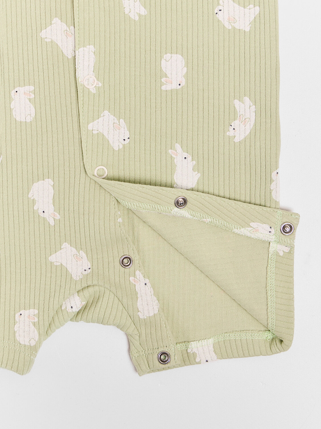 MARK FORMELLE Полукомбинезон 591441 13021 зайчата на св.зеленом