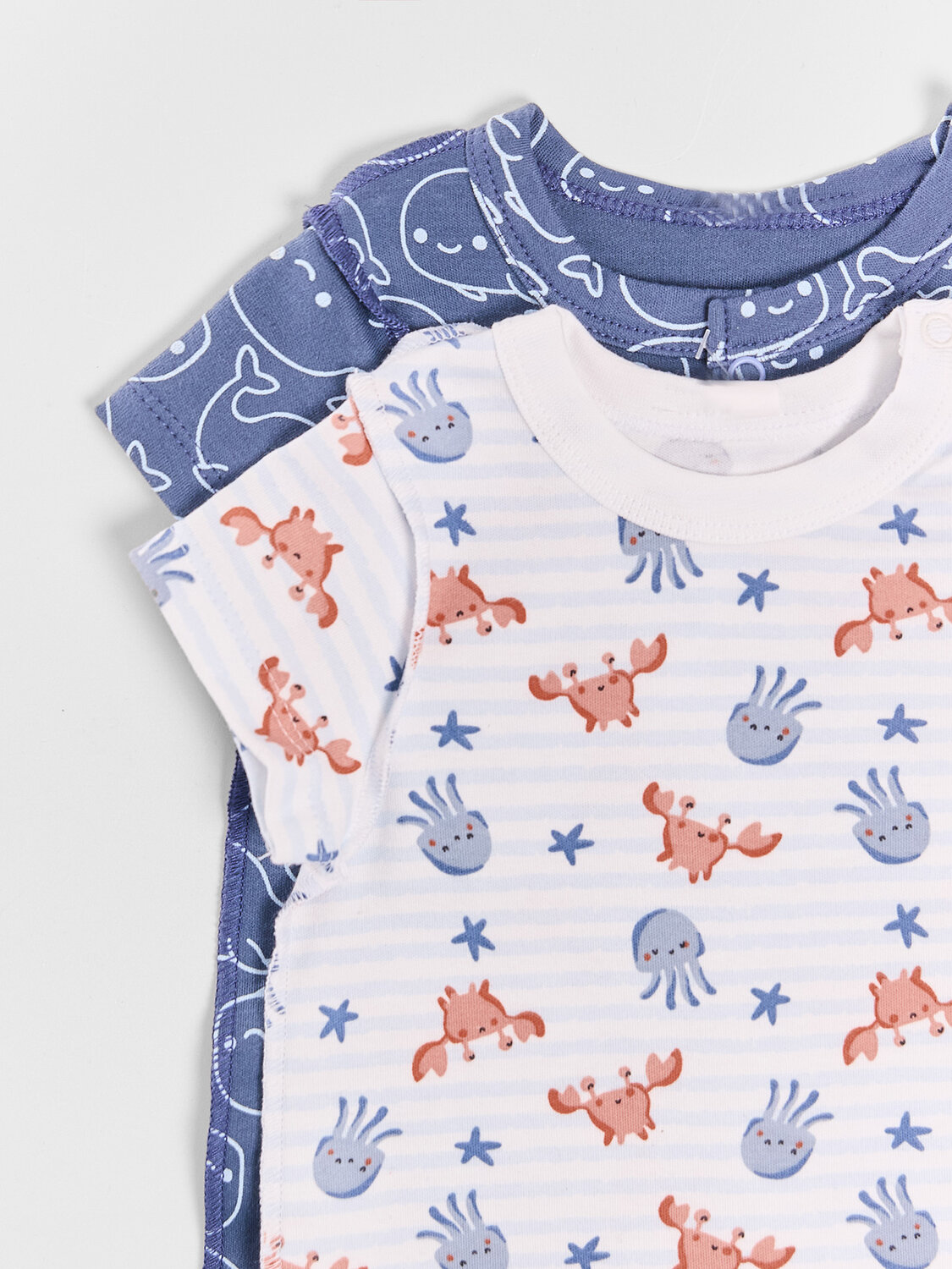 MARK FORMELLE Полукомбинезон 591446 13024-1-2 крабики и медузы на полоске +киты на синем