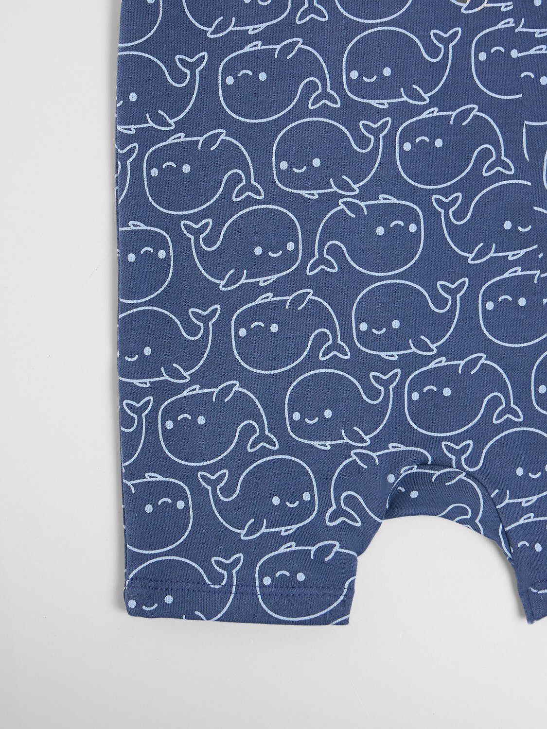 MARK FORMELLE Полукомбинезон 591448 13024-2 крабики и медузы на полоске +киты на синем