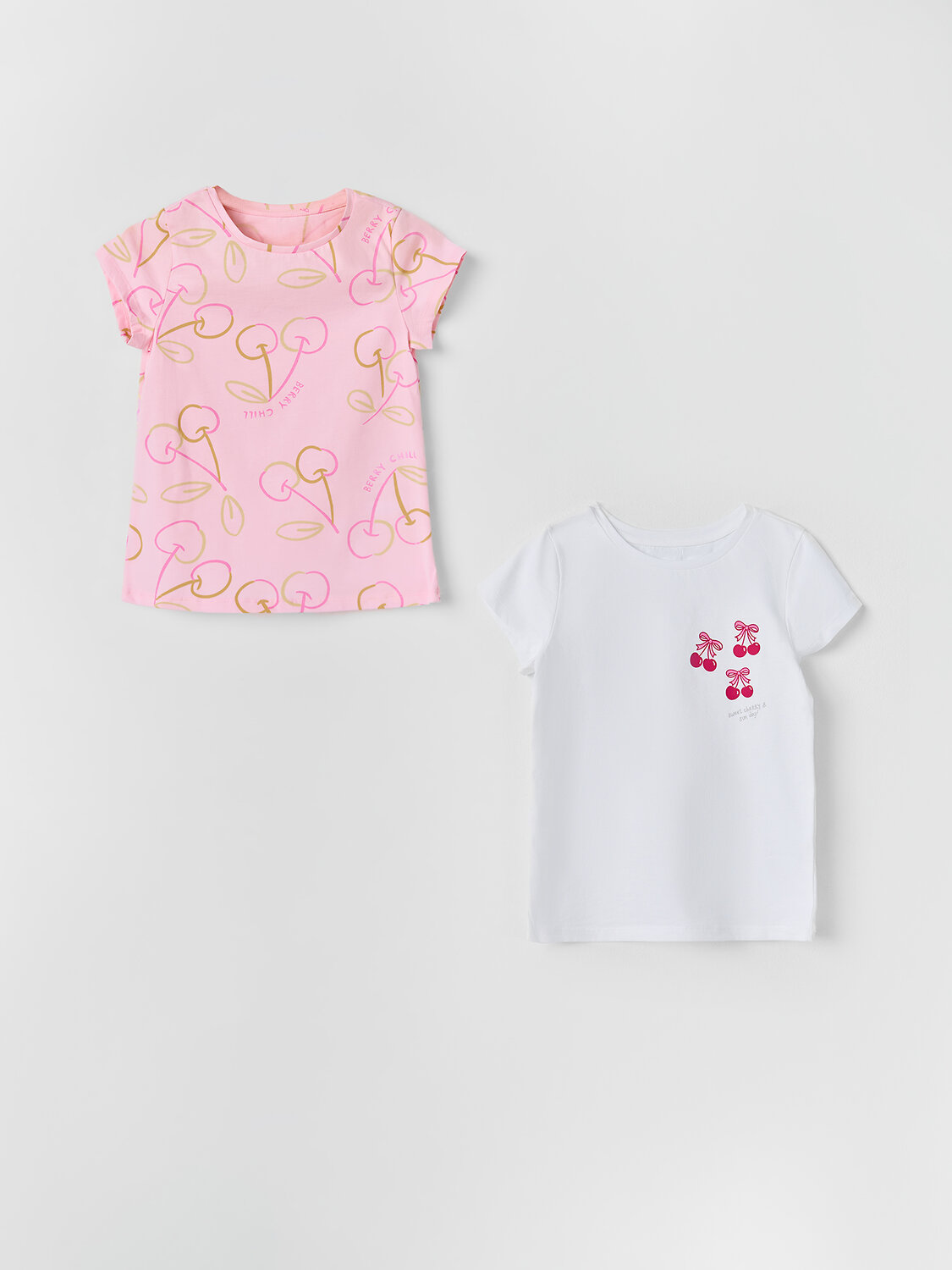 MARK FORMELLE Футболка 591557 117892-2 белый +вишенки на розовом