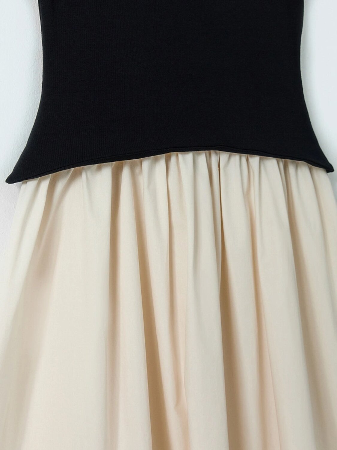 MARK FORMELLE Платье 591566 154044 черно -молочный