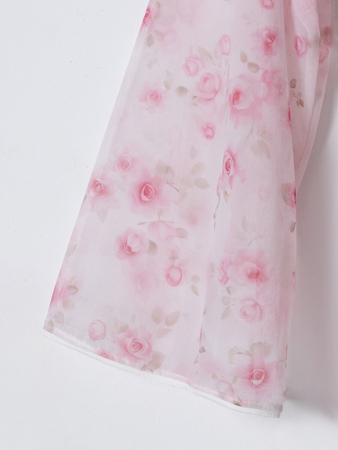 MARK FORMELLE Халат 591576 552297 розы на св.молочном