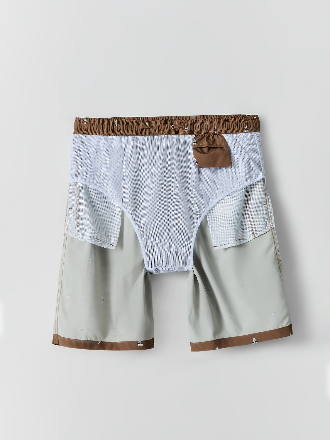 MARK FORMELLE Шорты 591611 701009 кораблики на коричневом