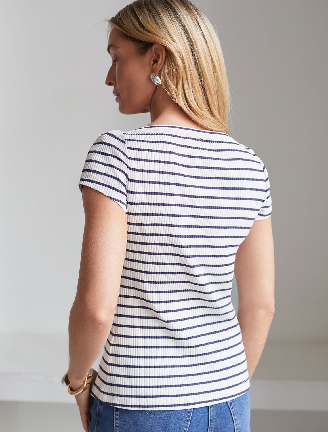 VILATTE Футболка 591690 D49.099 молочный-т.синий полоса