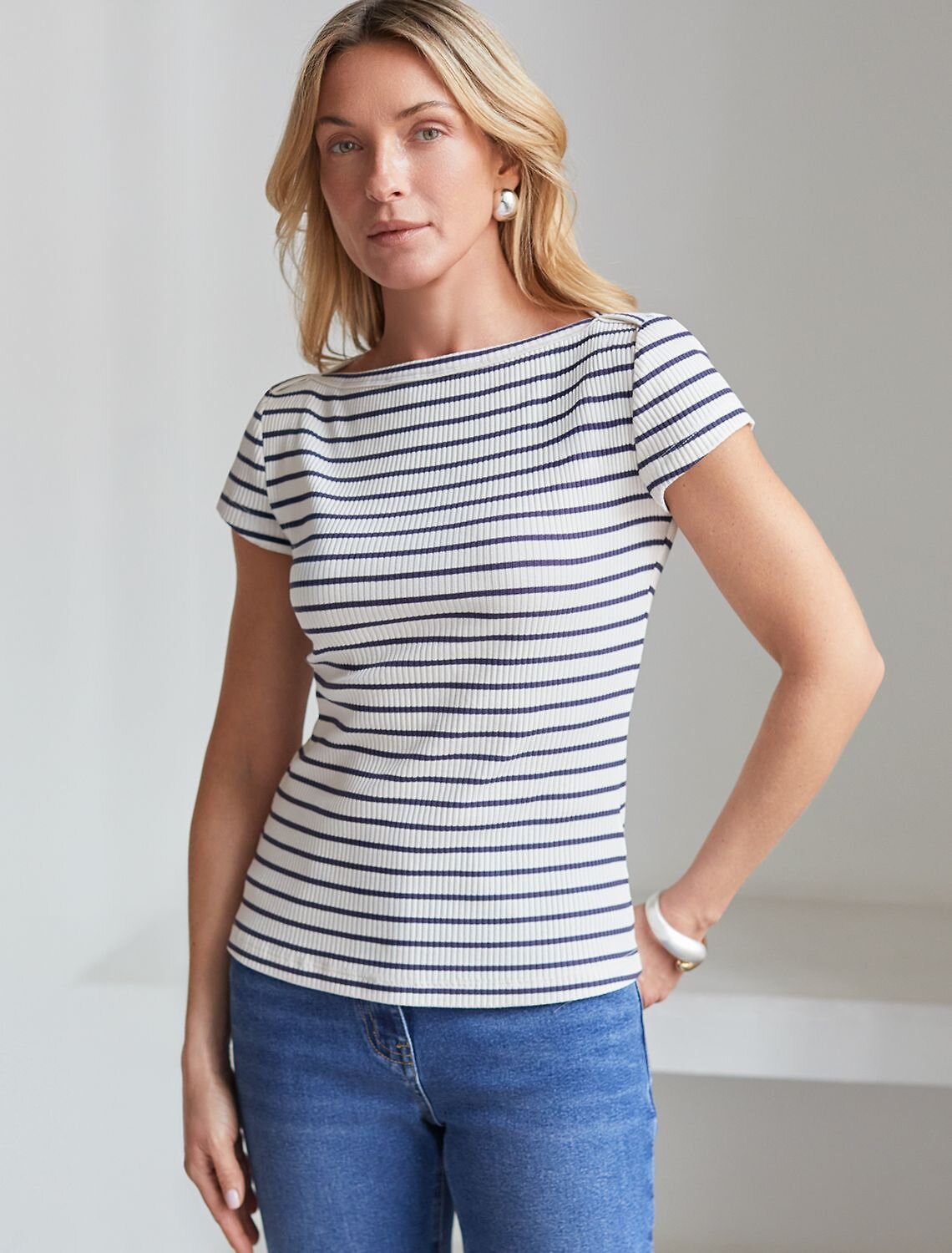 VILATTE Футболка 591690 D49.099 молочный-т.синий полоса